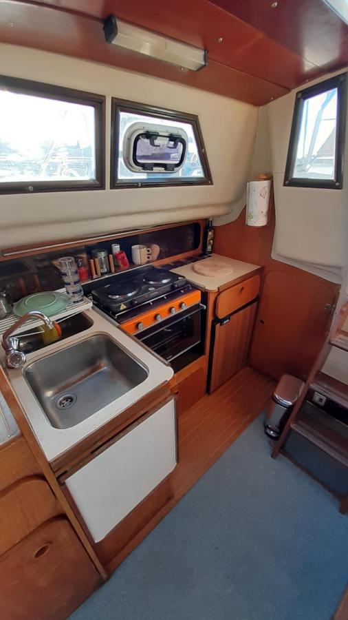 فندق Bed & Boat Brezza Del Mare فياريجيو المظهر الخارجي الصورة